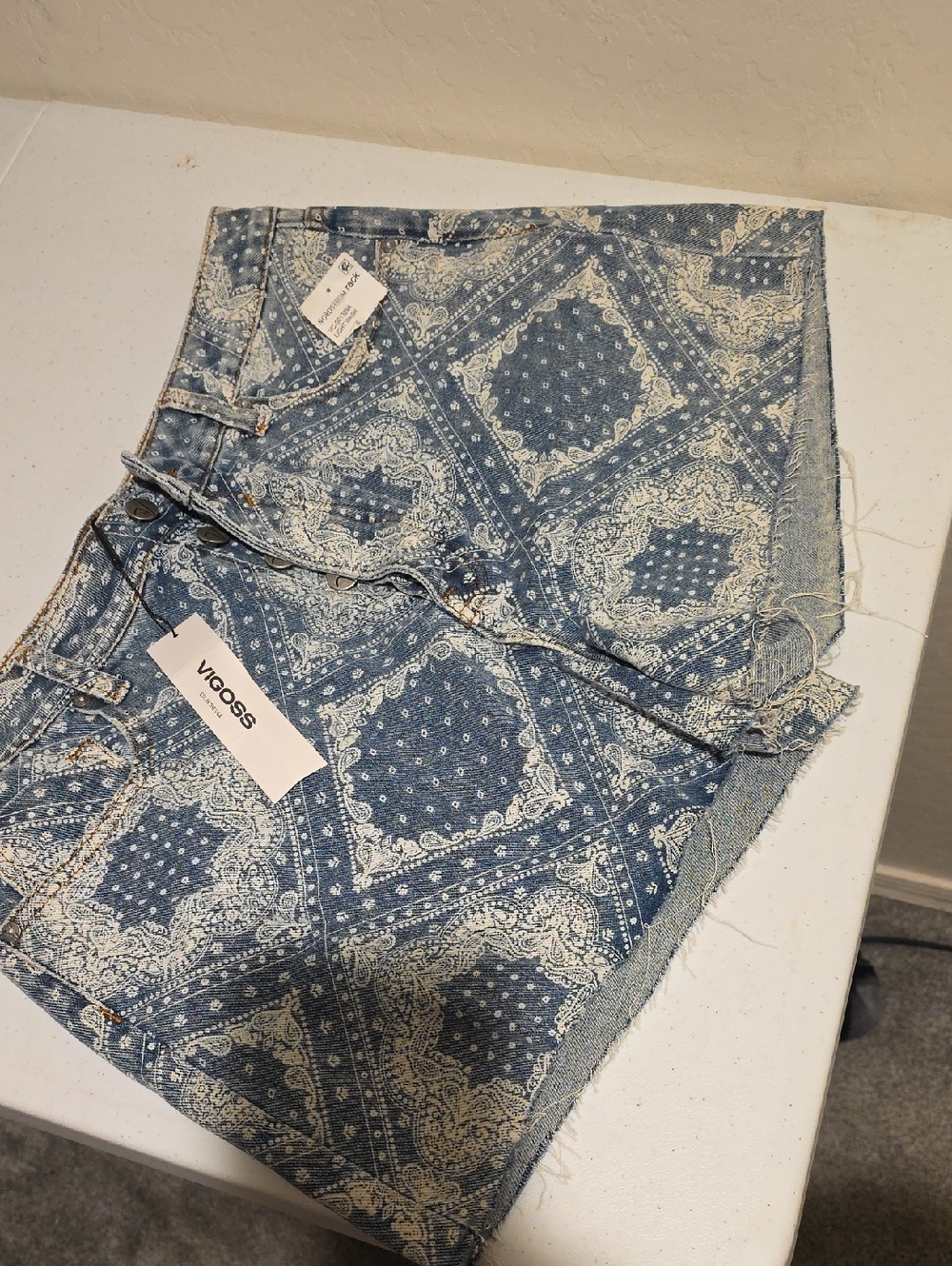 Vigoss Blue Bandana-Print Denim Shorts